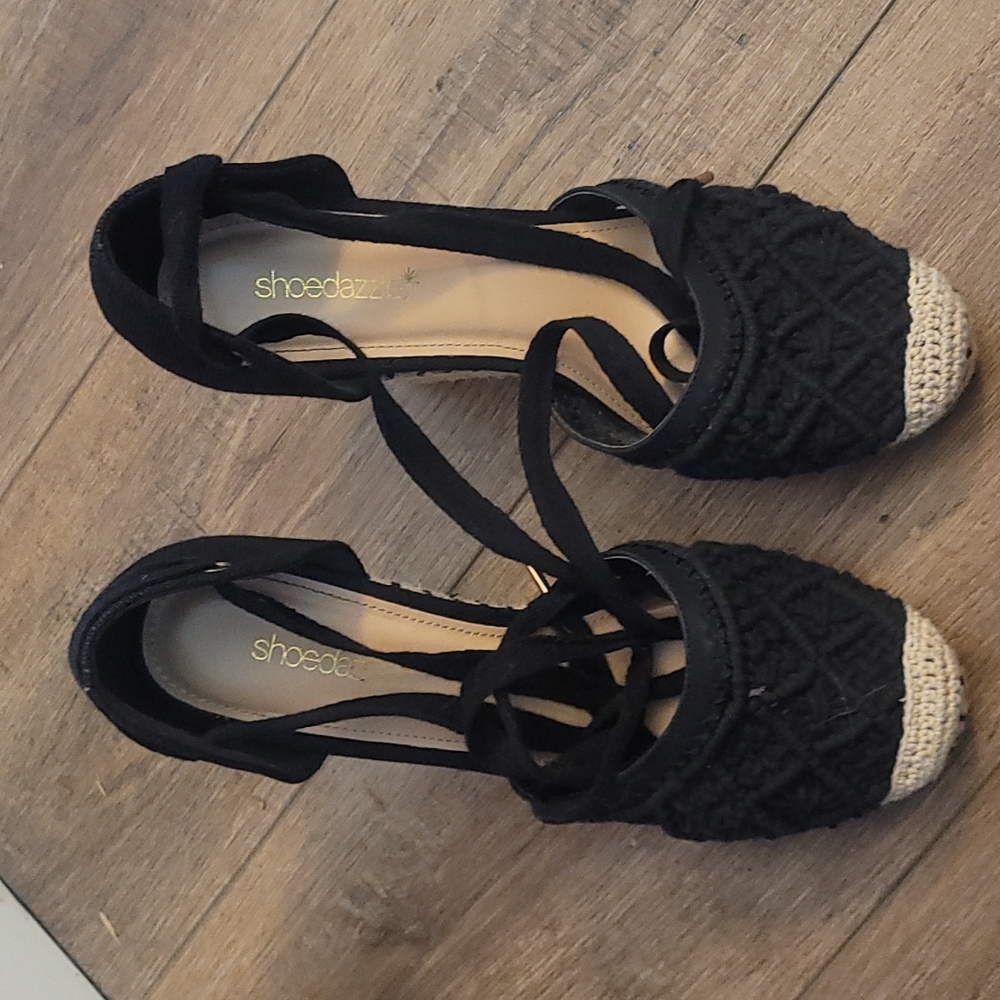 Super cute black & tan Shoe Dazzle wedges.